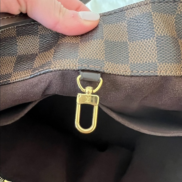 Louis Vuitton Bag - Picture 5 of 9